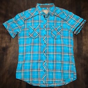 Men’s BKE standard fit button down short sleeve. Size XL